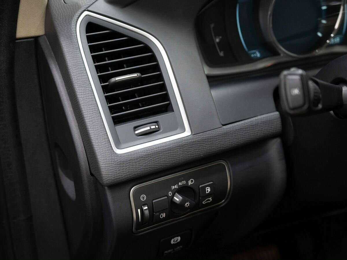 Вольво ИксЦ60 б/у, 2014, Автоматическая. Фото: #20