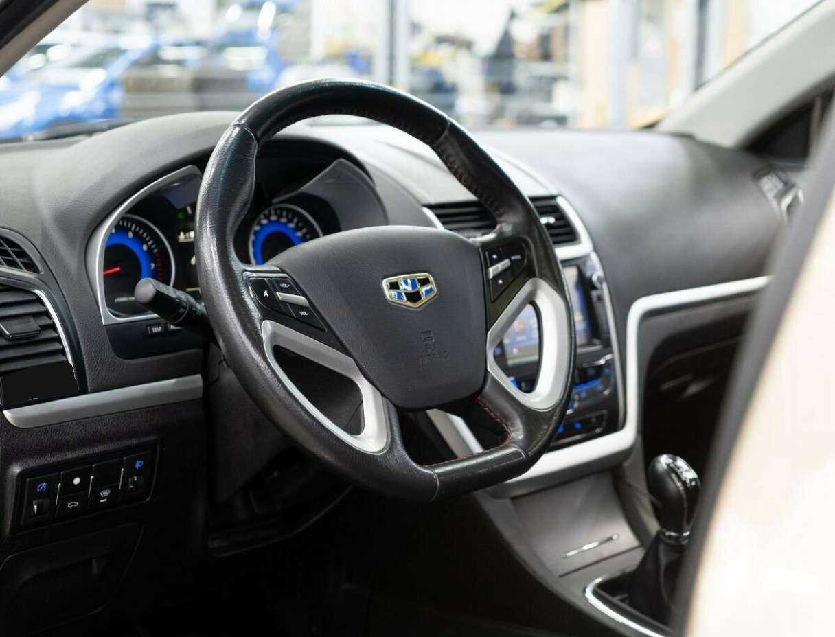 Geely Emgrand 7 б/у, 2016, Механическая. Фото: #4