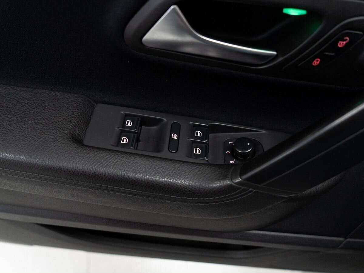 Volkswagen Passat CC б/у, 2012, Механическая. Фото: #13