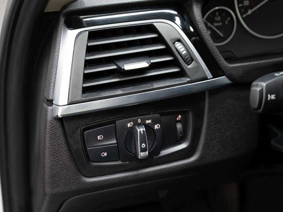 BMW 3 серии б/у, 2016, Автоматическая. Фото: #18