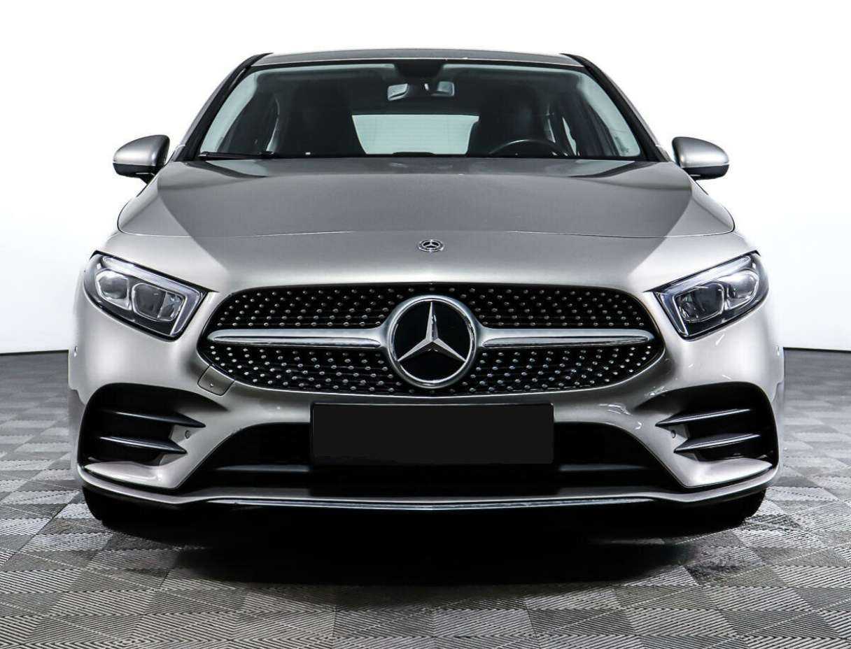 Mercedes-Benz A-Класс б/у, 2019, Роботизированная. Фото: #1