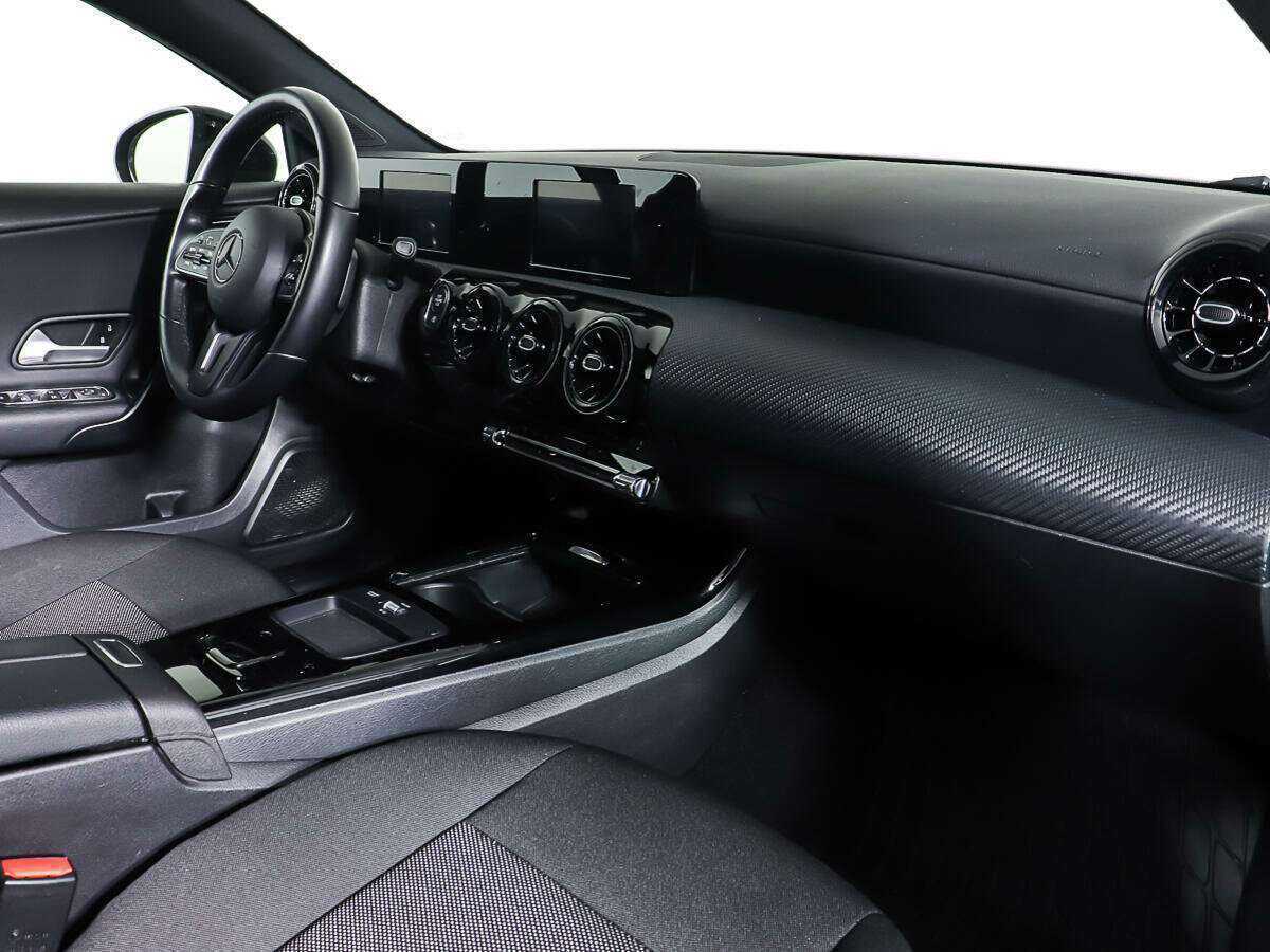 Mercedes-Benz A-Класс б/у, 2019, Роботизированная. Фото: #9