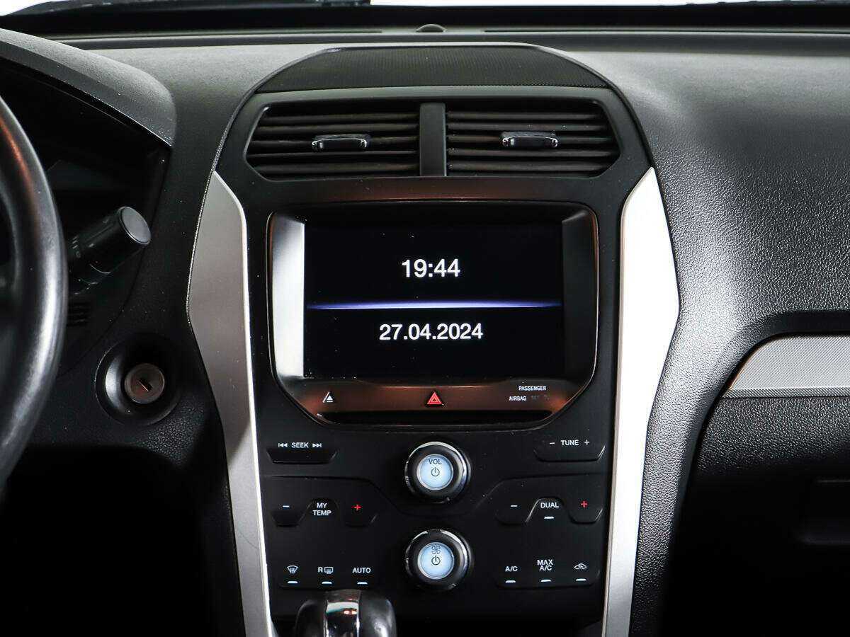 Ford Explorer б/у, 2013, Автоматическая. Фото: #11