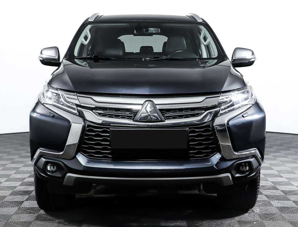 Mitsubishi Pajero Sport б/у, 2018, Автоматическая. Фото: #1