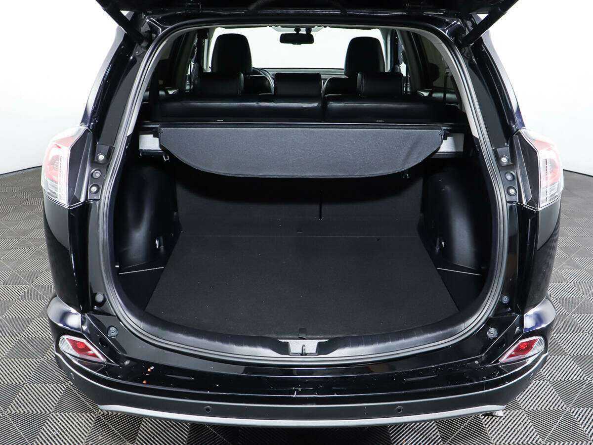 Toyota RAV4 б/у, 2018, Автоматическая. Фото: #8