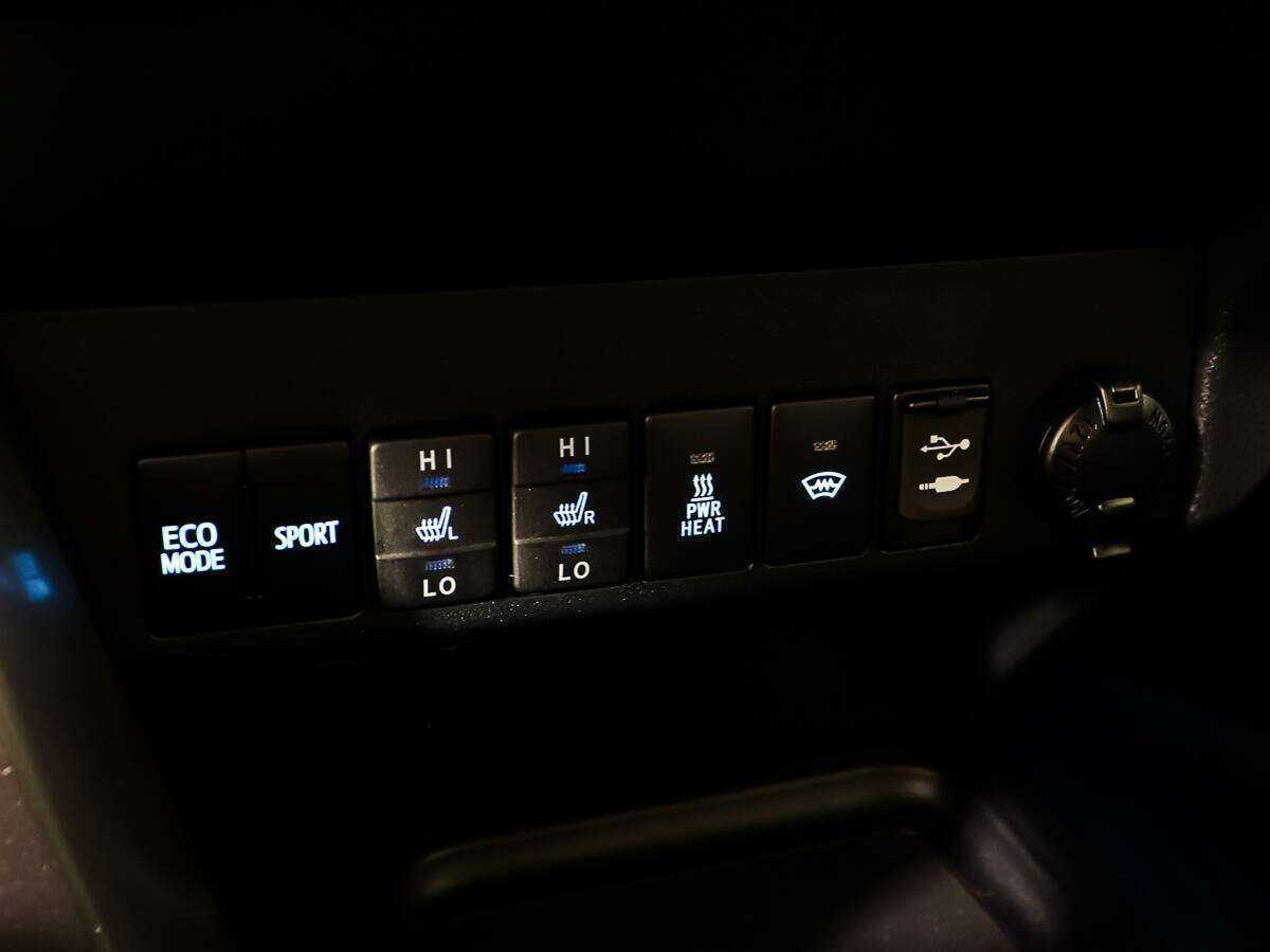 Toyota RAV4 б/у, 2018, Автоматическая. Фото: #16