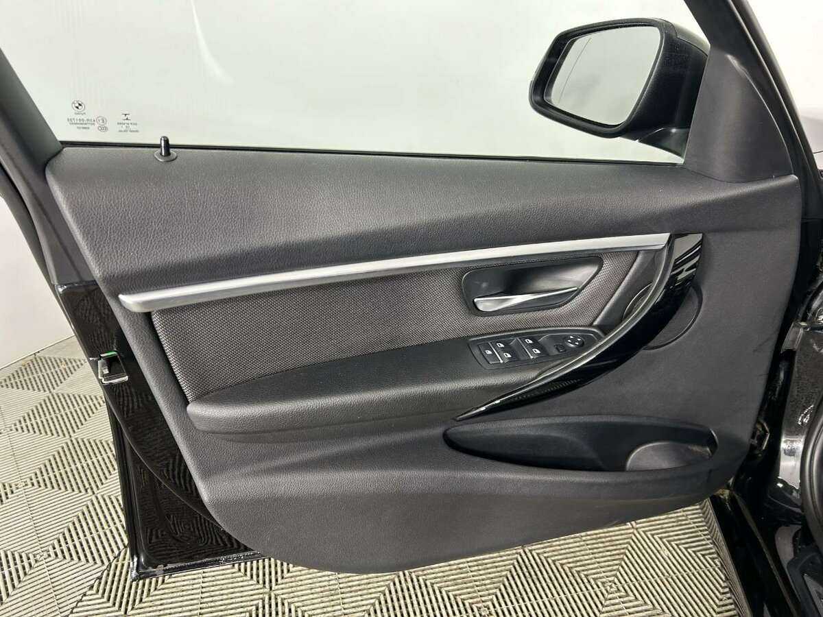 BMW 3 серии б/у, 2016, Автоматическая. Фото: #7