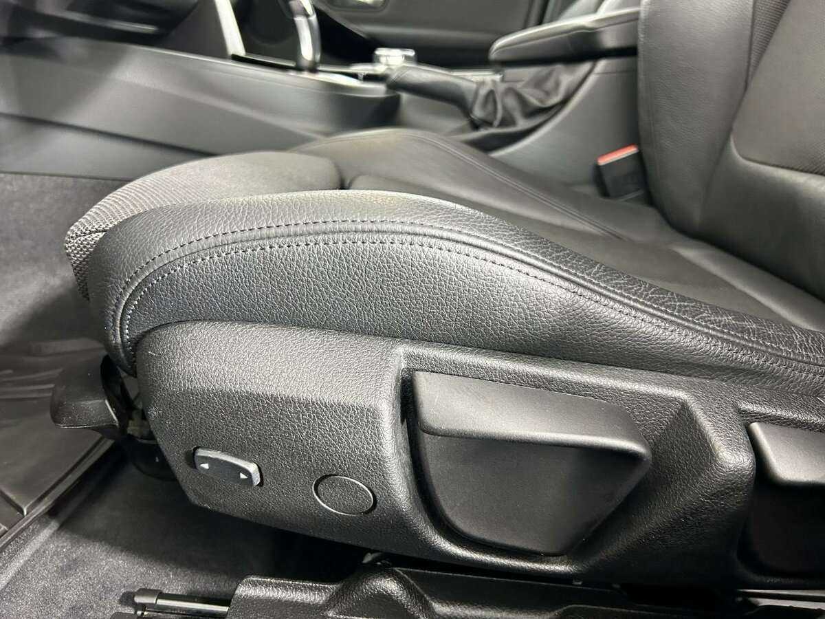 BMW 3 серии б/у, 2016, Автоматическая. Фото: #9