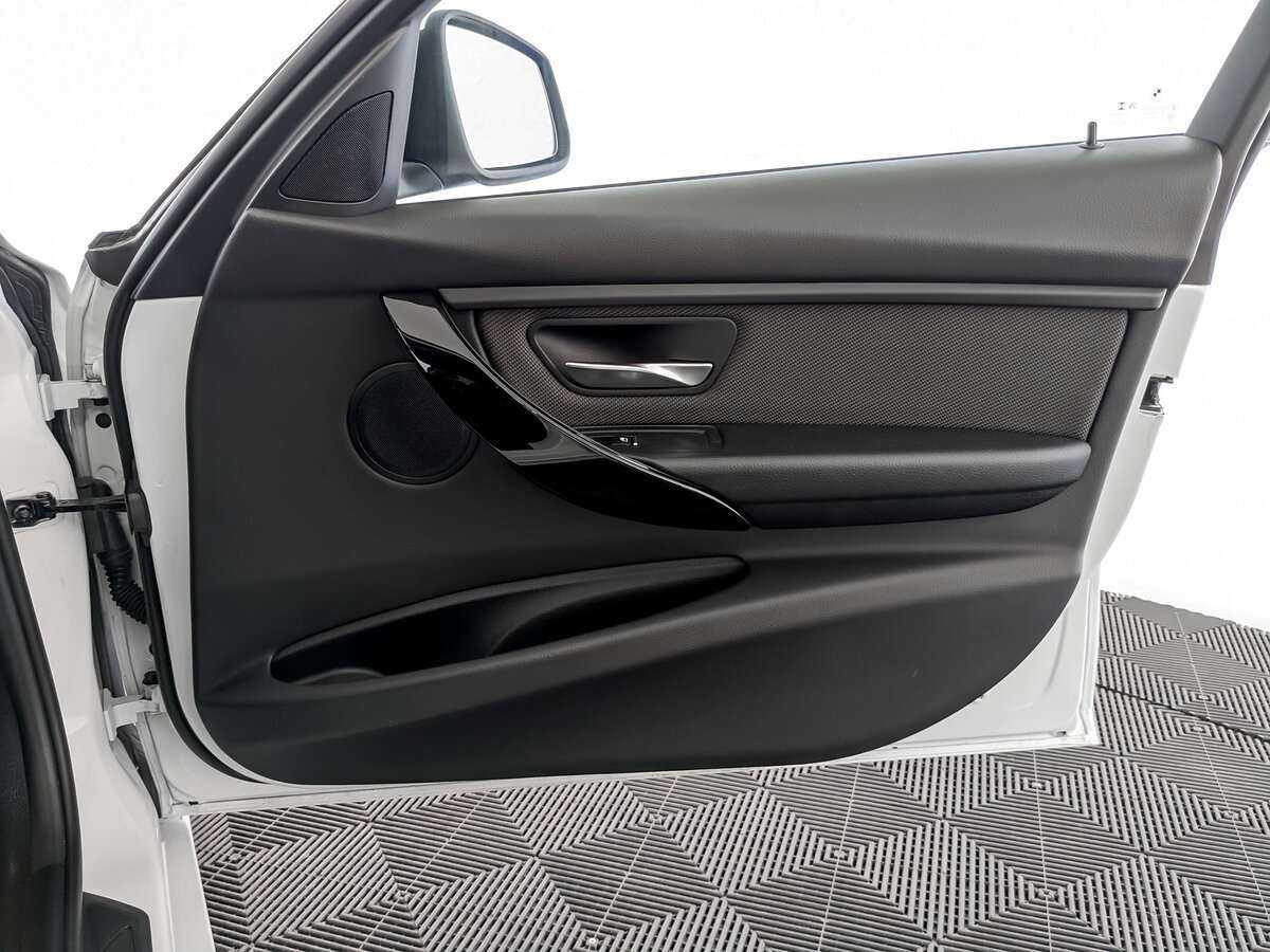 BMW 3 серии б/у, 2017, Автоматическая. Фото: #18