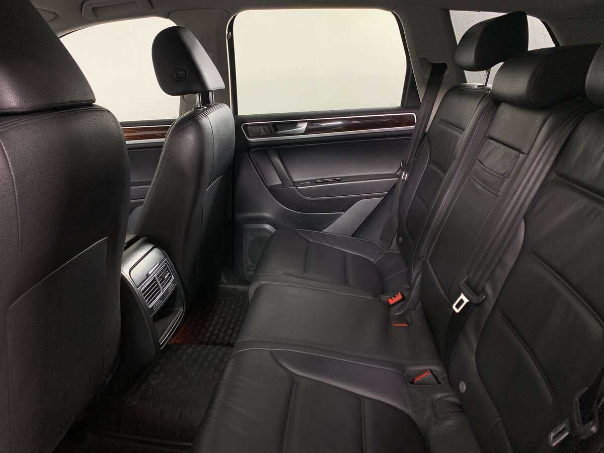 Volkswagen Touareg б/у, 2012, Автоматическая. Фото: #16