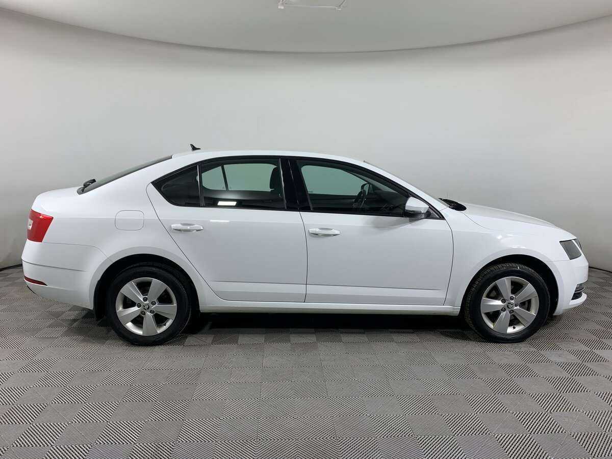 Skoda Octavia б/у, 2019, Роботизированная. Фото: #2