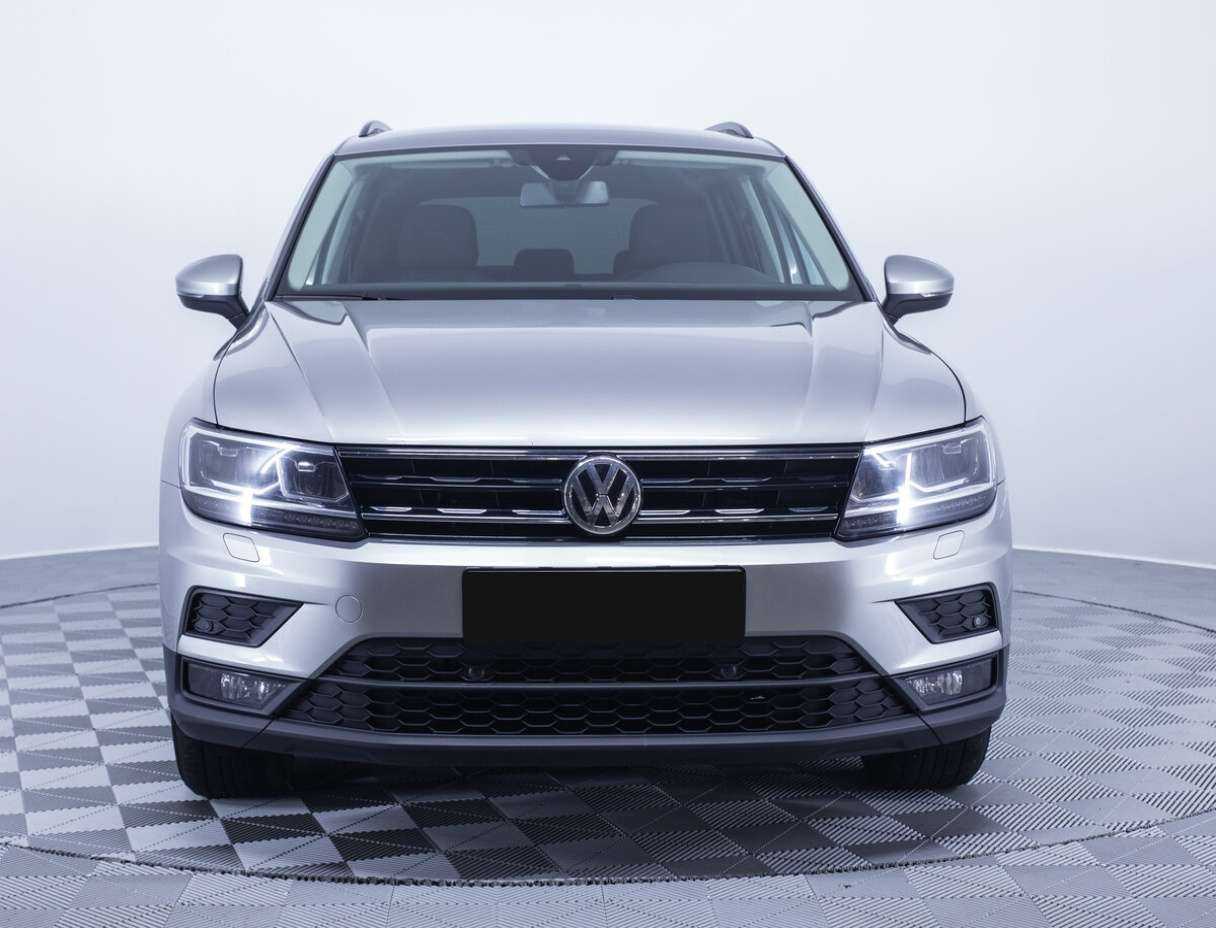Volkswagen Tiguan б/у, 2020, Механическая. Фото: #1