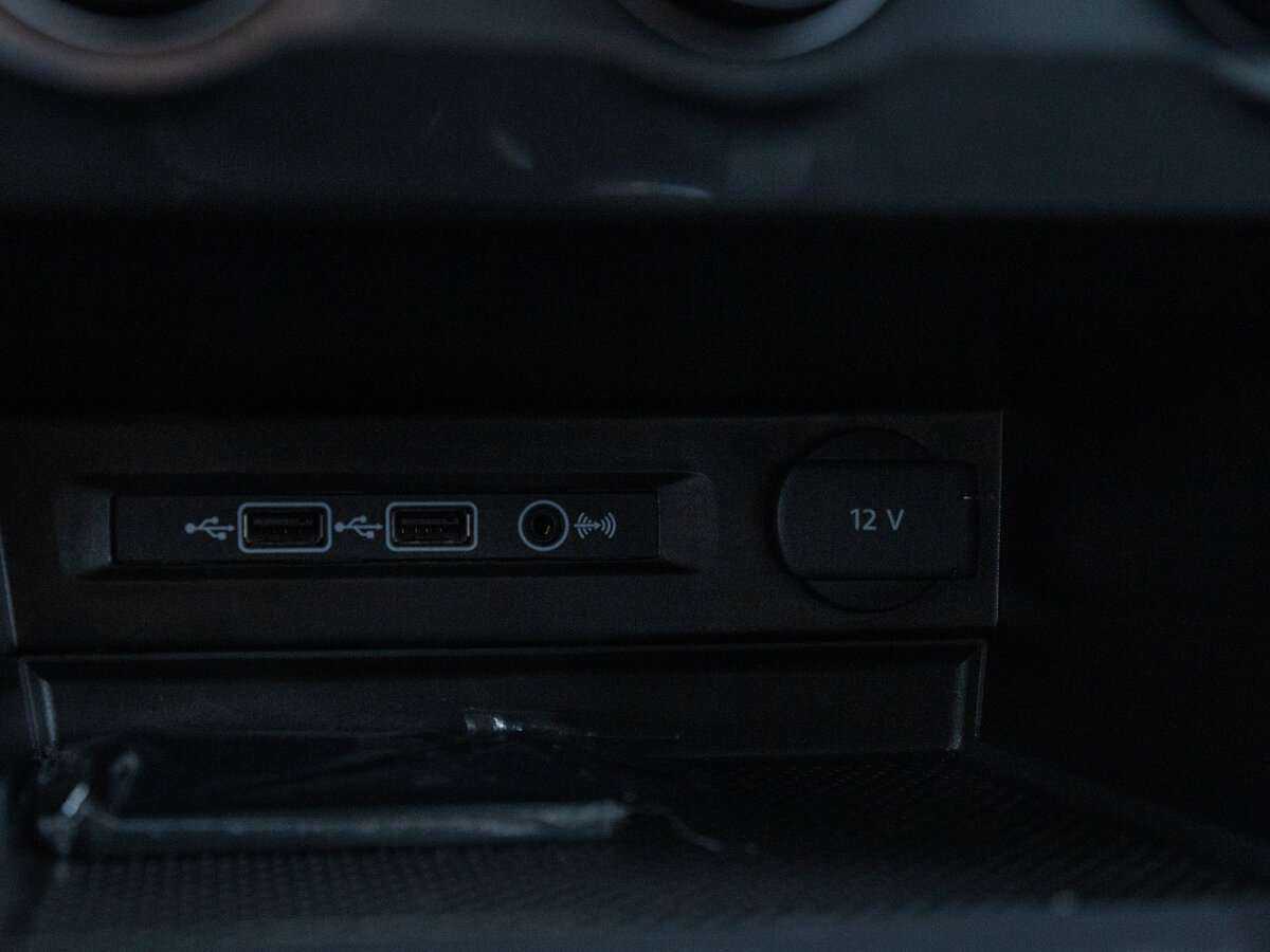 Volkswagen Tiguan б/у, 2020, Механическая. Фото: #13