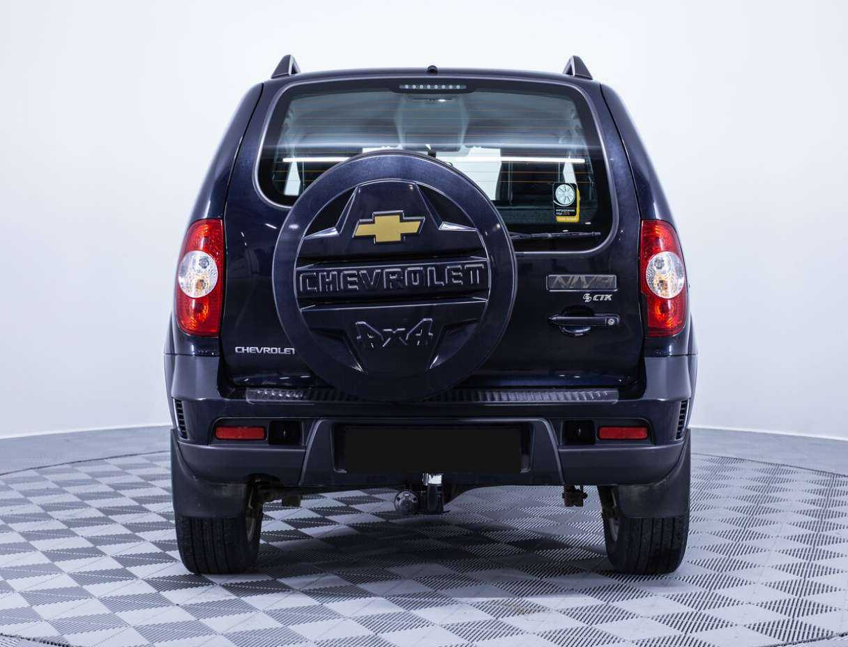 Chevrolet Niva б/у, 2015, Механическая. Фото: #3