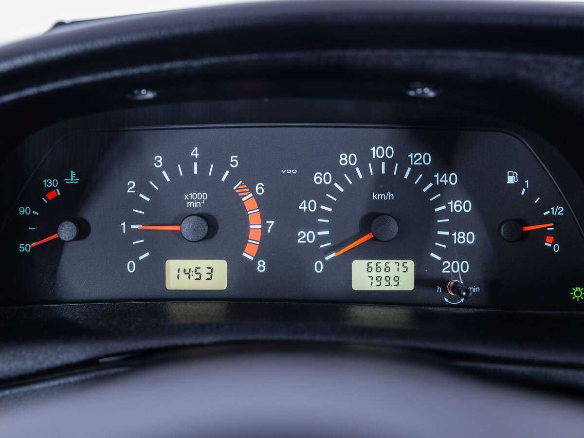 Chevrolet Niva б/у, 2015, Механическая. Фото: #5