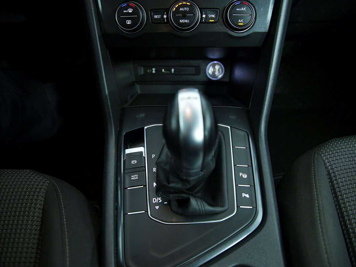 Volkswagen Tiguan б/у, 2017, Роботизированная. Фото: #16