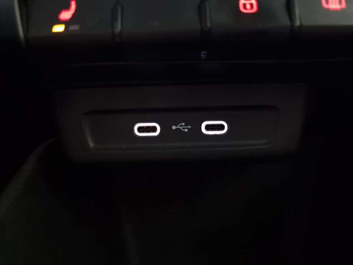 Volkswagen Polo б/у, 2021, Механическая. Фото: #12