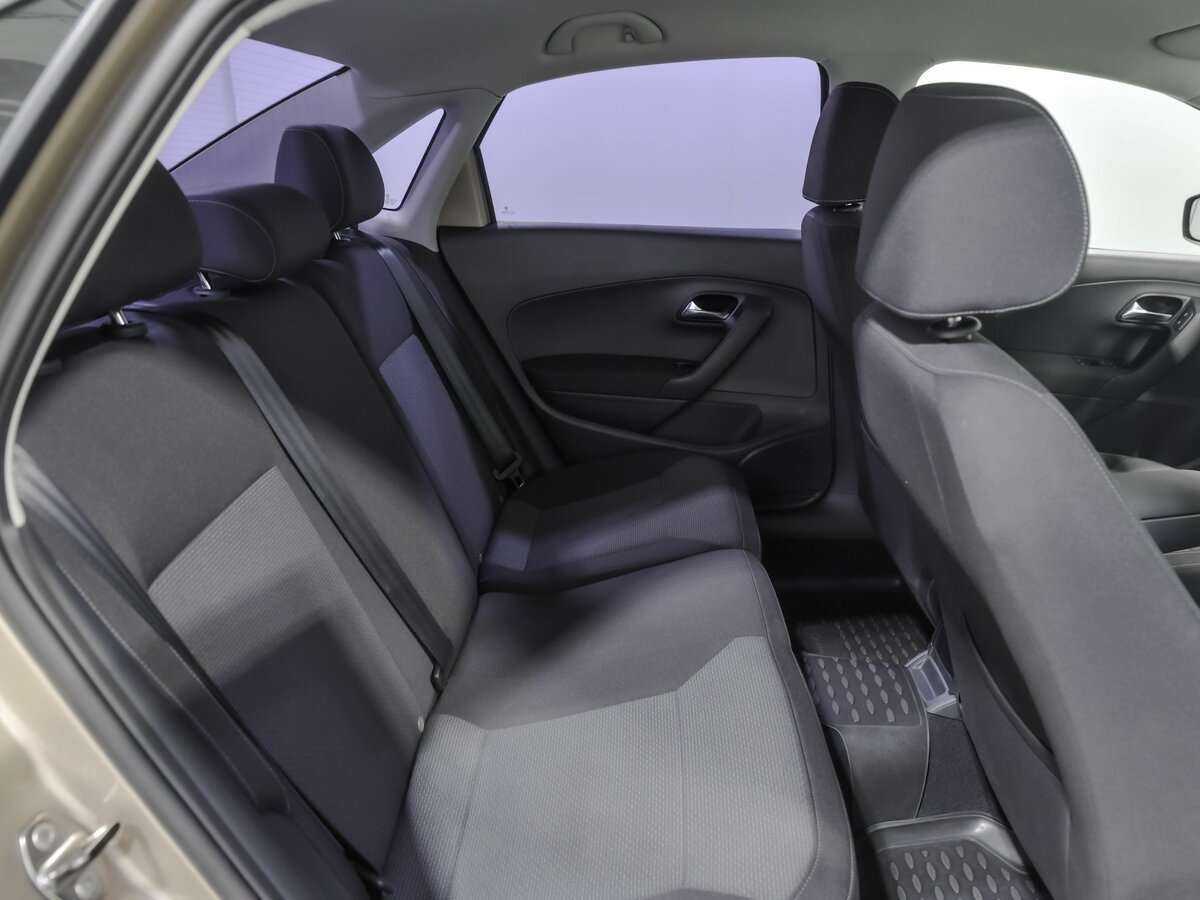 Фольксваген Поло б/у, 2015, Автоматическая. Фото: #11