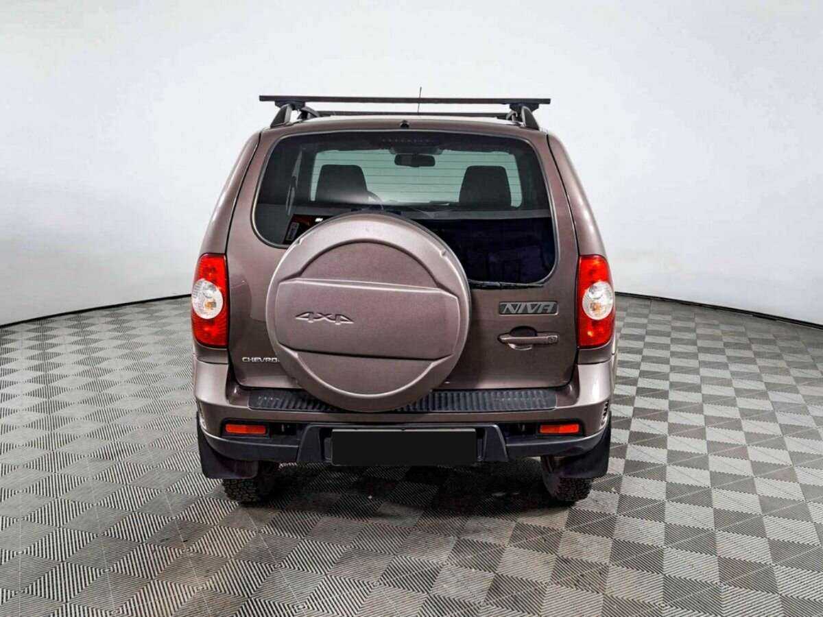 Chevrolet Niva б/у, 2017, Механическая. Фото: #5