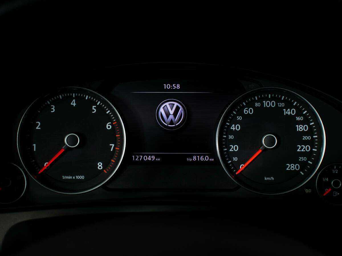 Volkswagen Touareg б/у, 2012, Автоматическая. Фото: #11