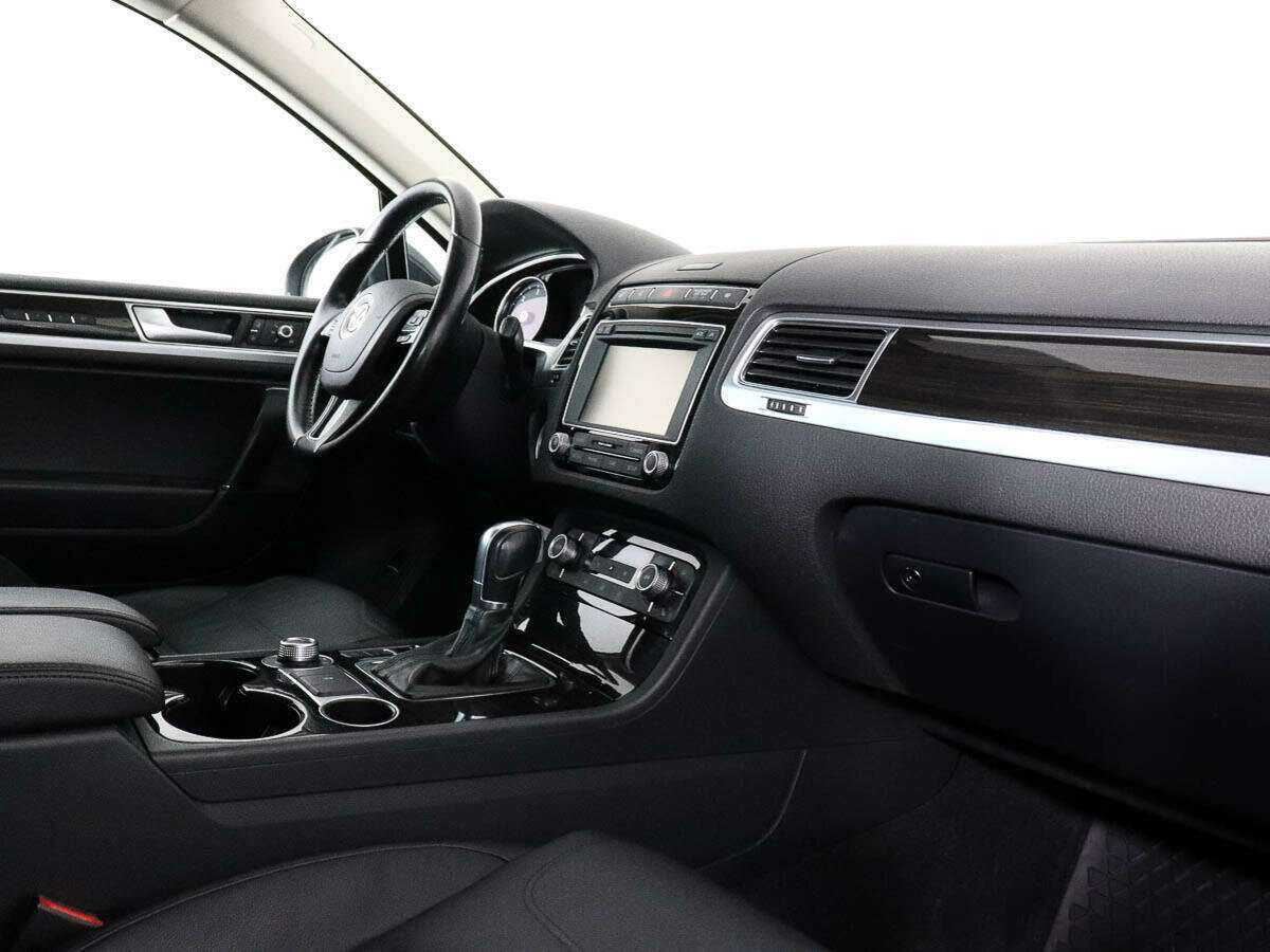 Volkswagen Touareg б/у, 2016, Автоматическая. Фото: #5