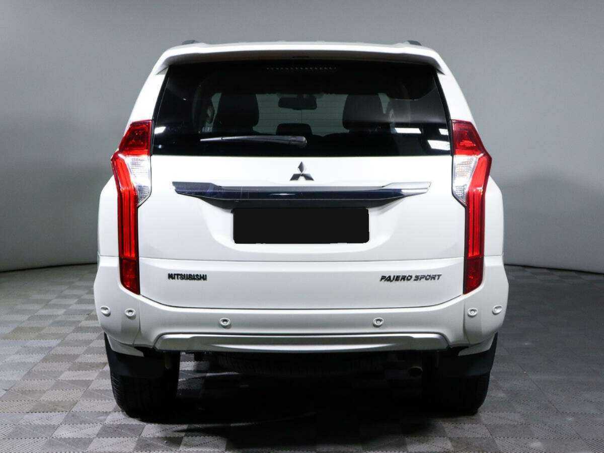 Mitsubishi Pajero Sport б/у, 2018, Автоматическая. Фото: #2