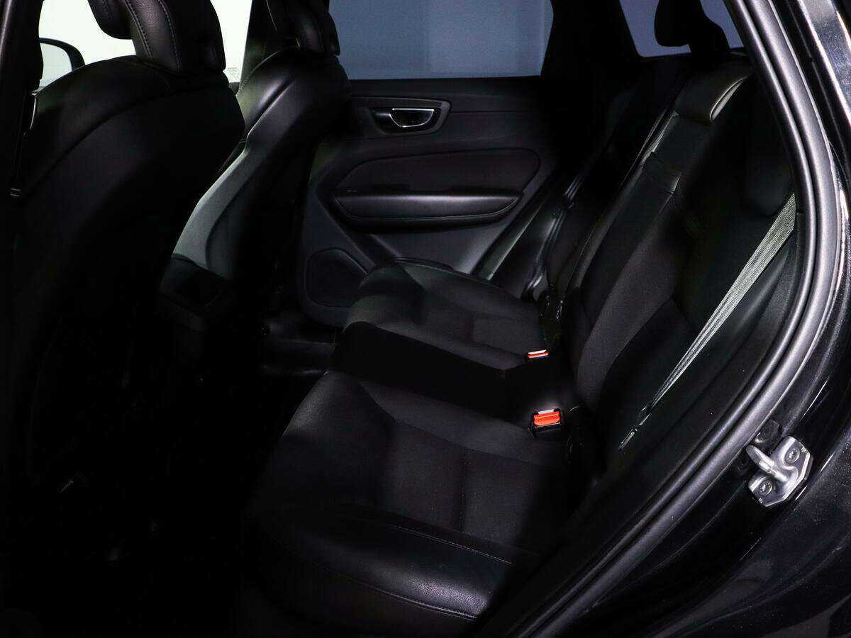 Volvo XC60 б/у, 2018, Автоматическая. Фото: #9