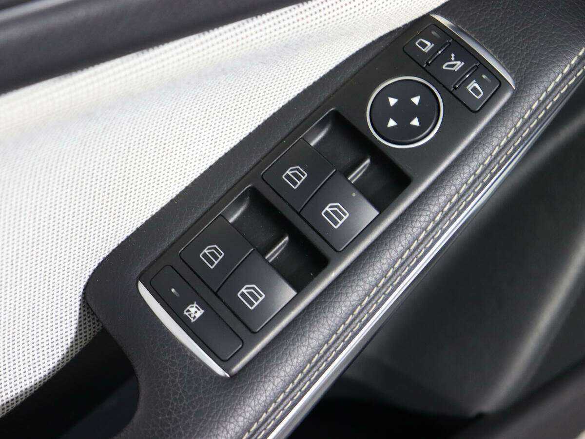 Mercedes-Benz A-Класс б/у, 2014, Роботизированная. Фото: #14