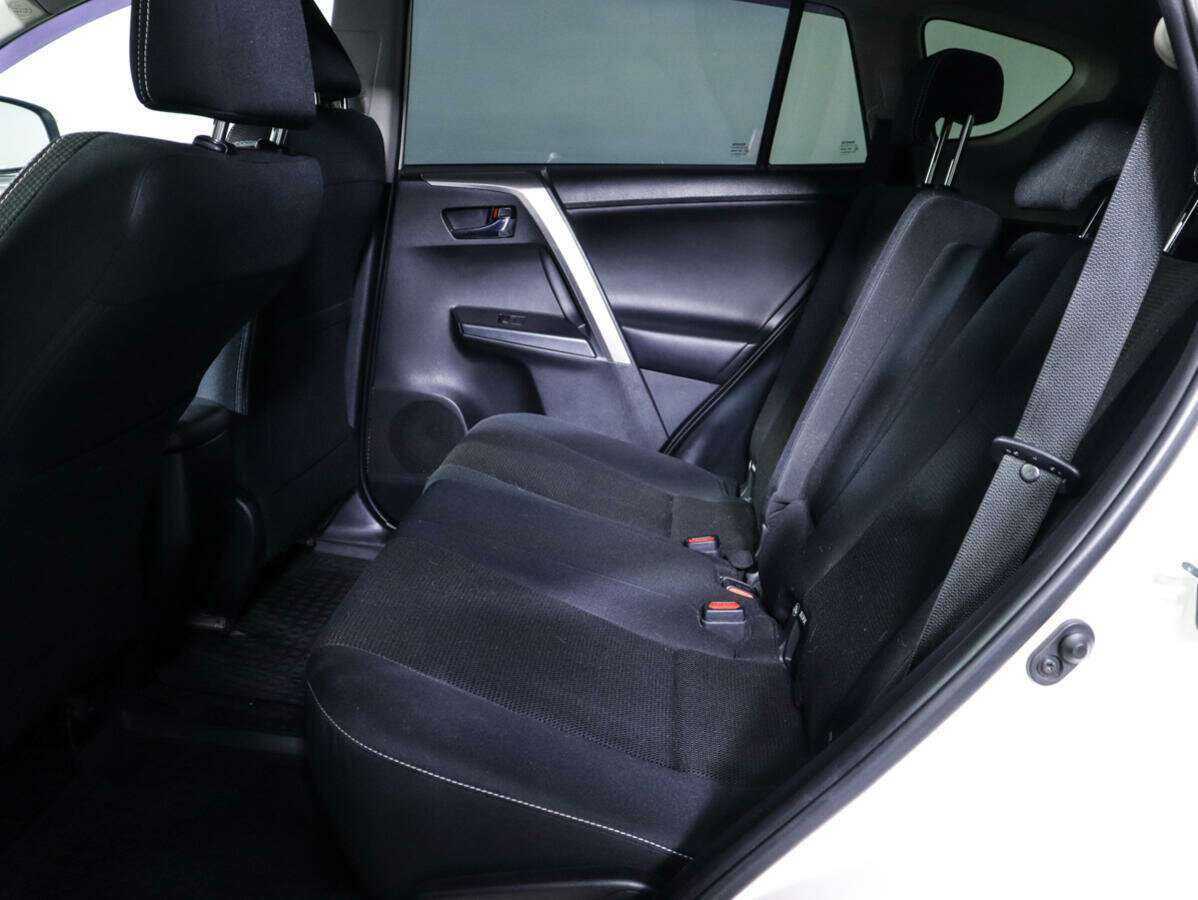 Toyota RAV4 б/у, 2017, Автоматическая. Фото: #8