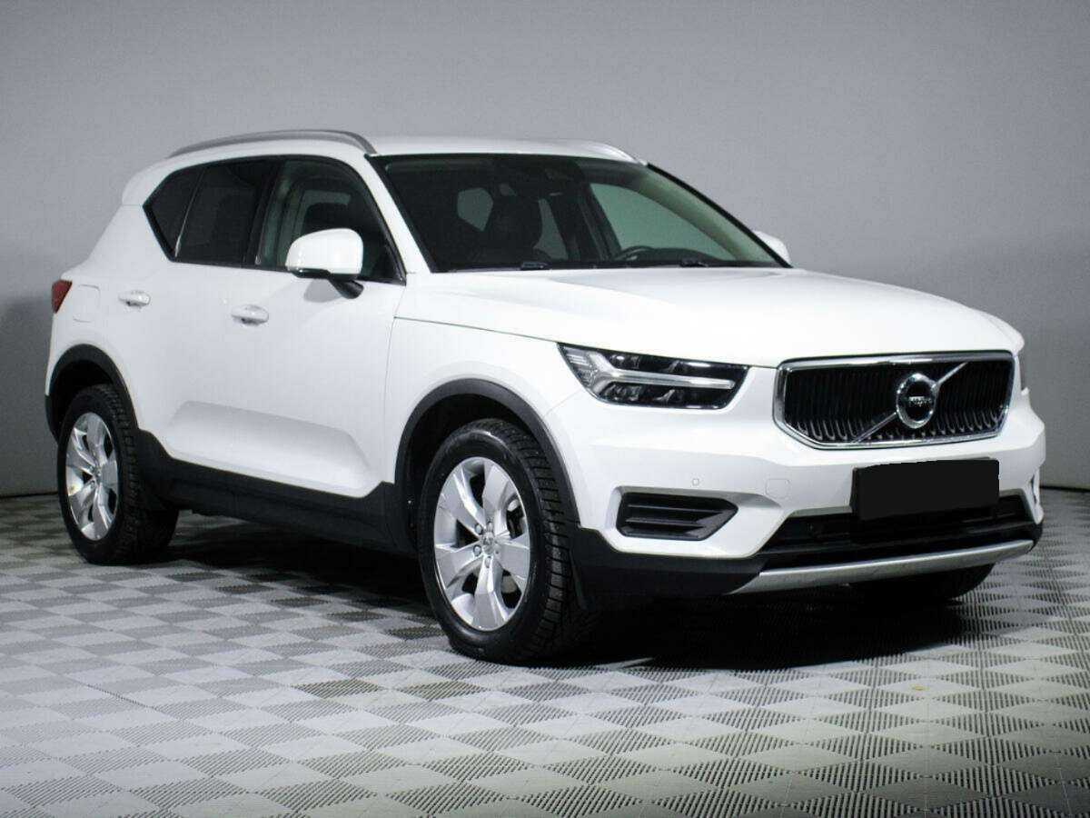 Volvo XC40 б/у, 2019, Автоматическая. Фото: #2