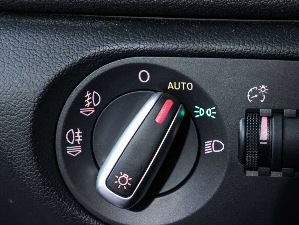 Audi Q3 б/у, 2012, Роботизированная. Фото: #12