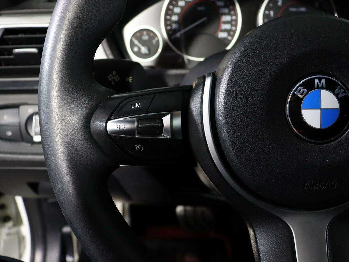 BMW 3 серии б/у, 2016, Автоматическая. Фото: #18