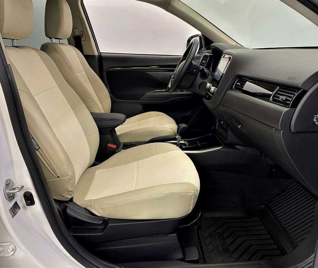 Mitsubishi Outlander б/у, 2021, Вариатор. Фото: #15