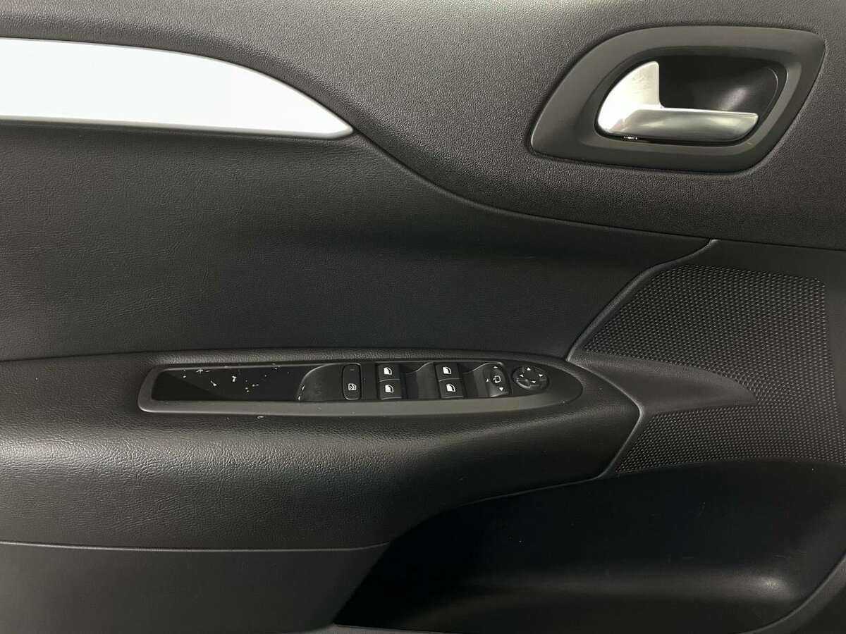 Citroen C4 б/у, 2015, Автоматическая. Фото: #6