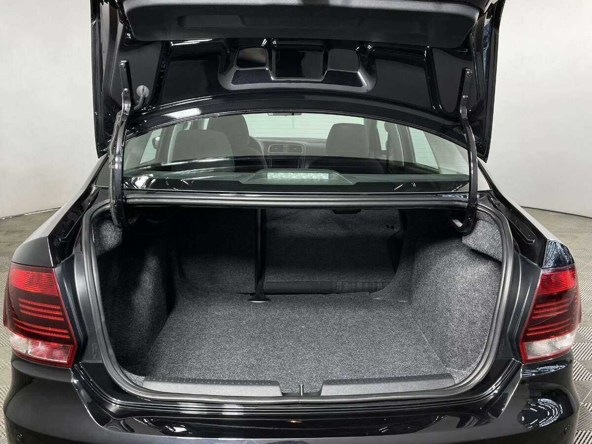 Volkswagen Polo б/у, 2019, Автоматическая. Фото: #17