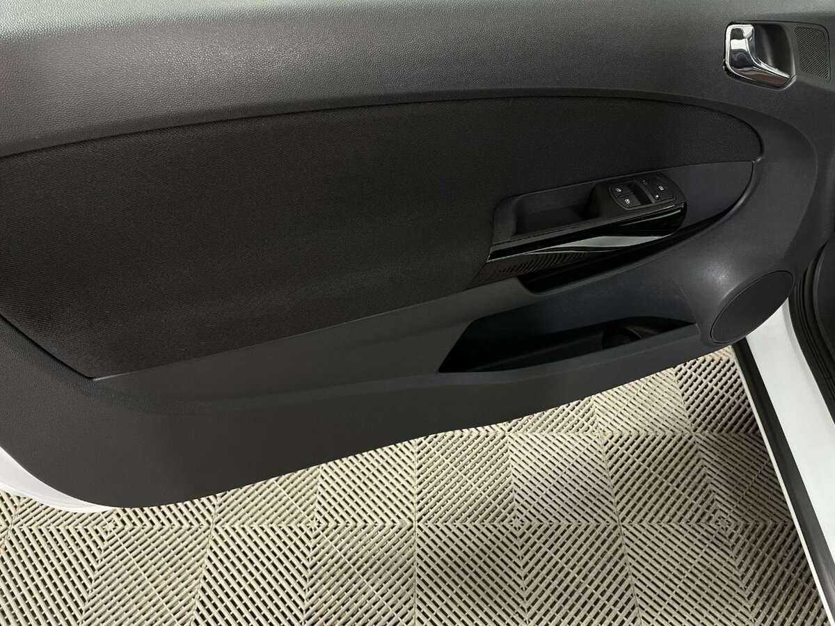 Opel Corsa б/у, 2013, Автоматическая. Фото: #7