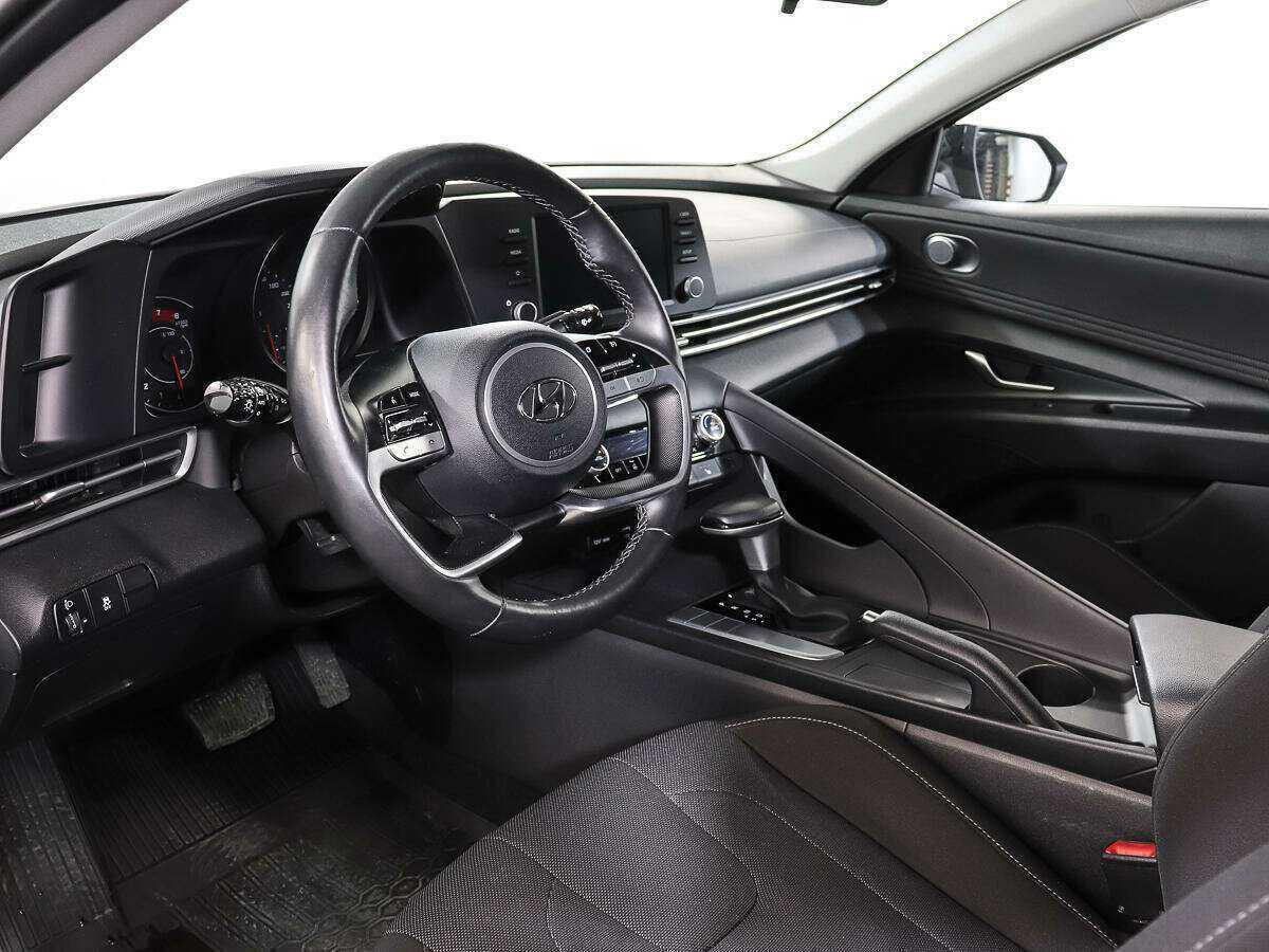 Hyundai Elantra б/у, 2021, Автоматическая. Фото: #12