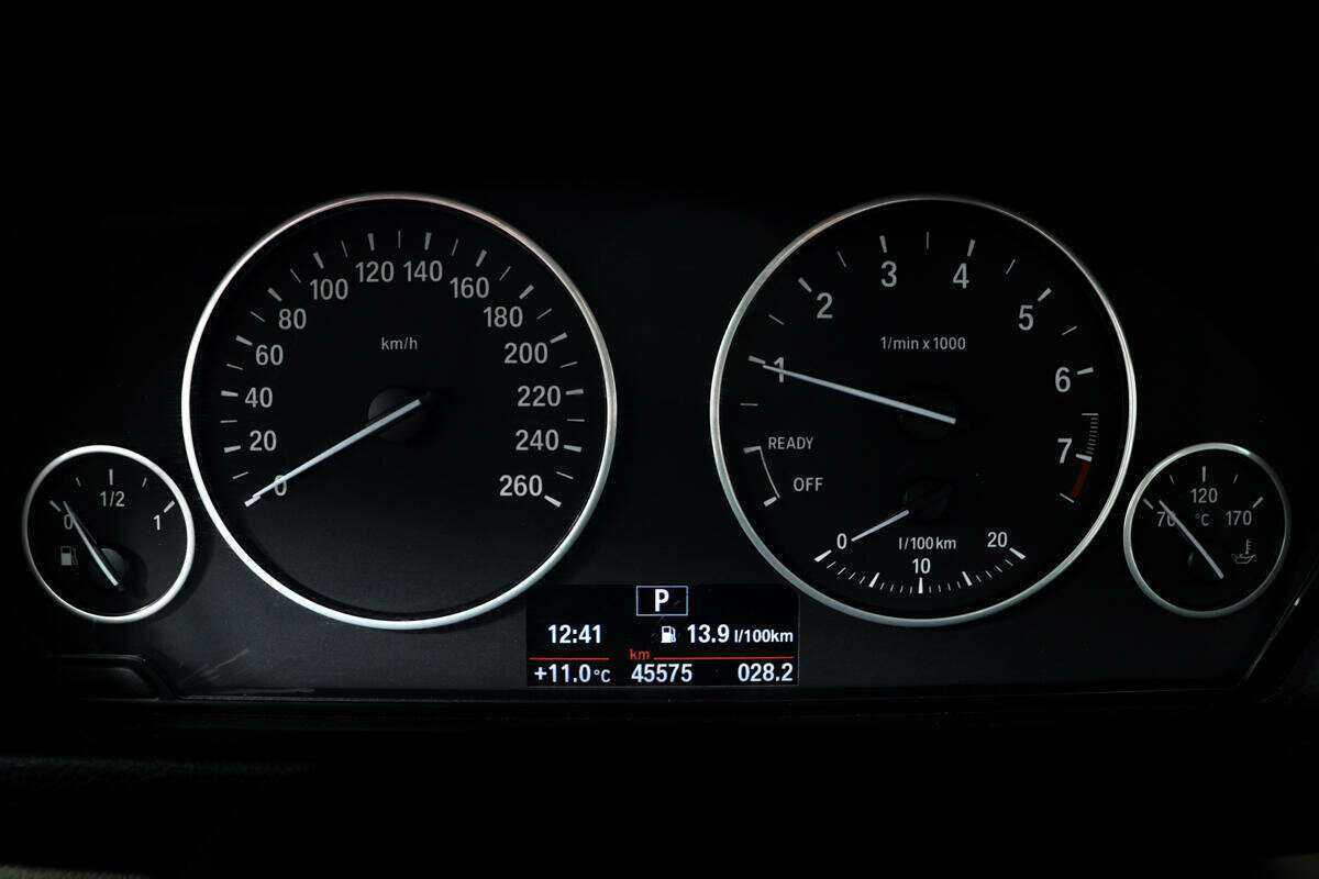 BMW 3 серии б/у, 2016, Автоматическая. Фото: #9