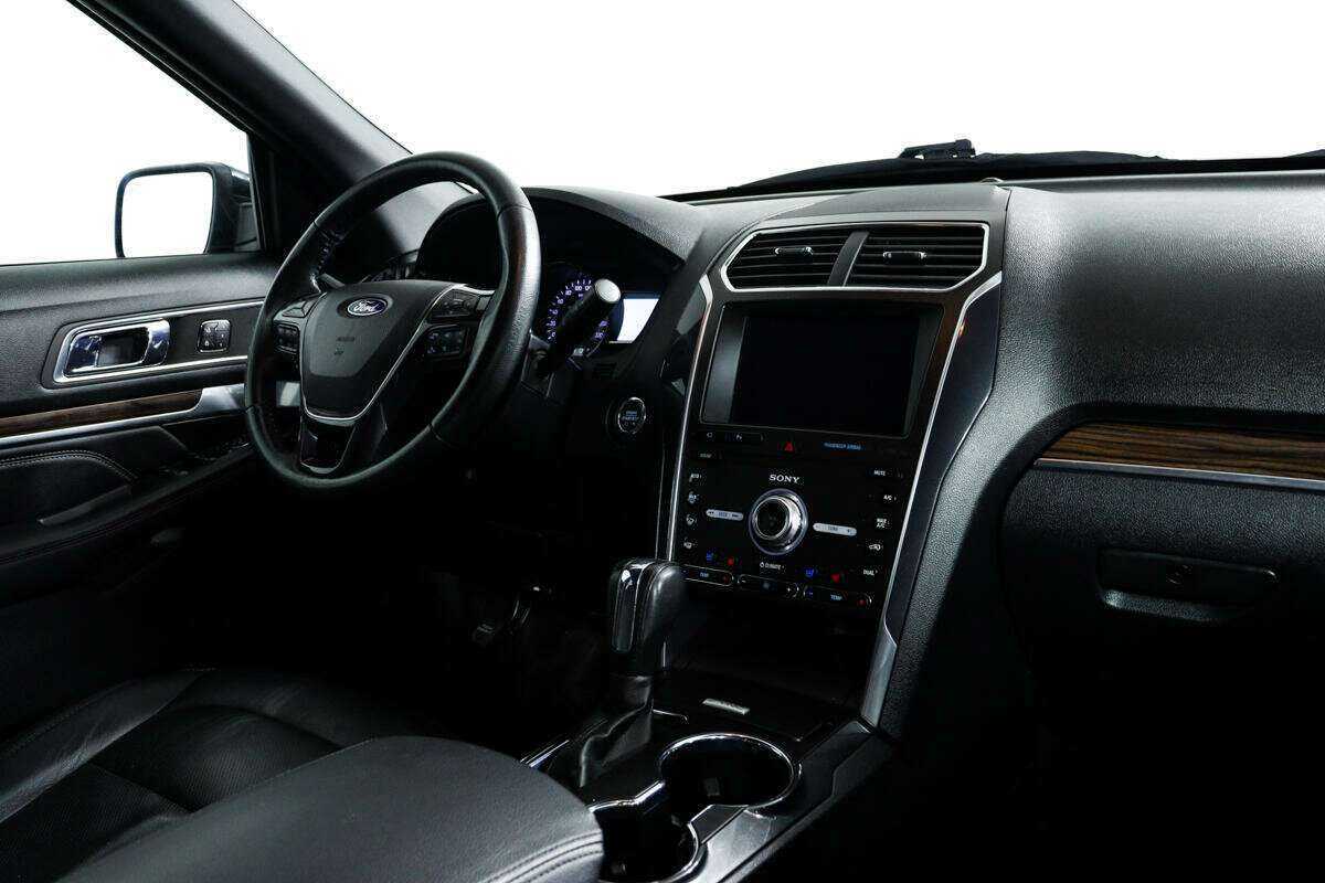 Ford Explorer б/у, 2018, Автоматическая. Фото: #8