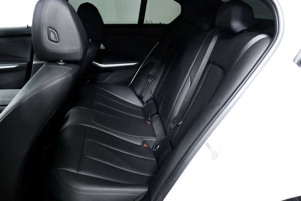 BMW 3 серии б/у, 2019, Автоматическая. Фото: #11