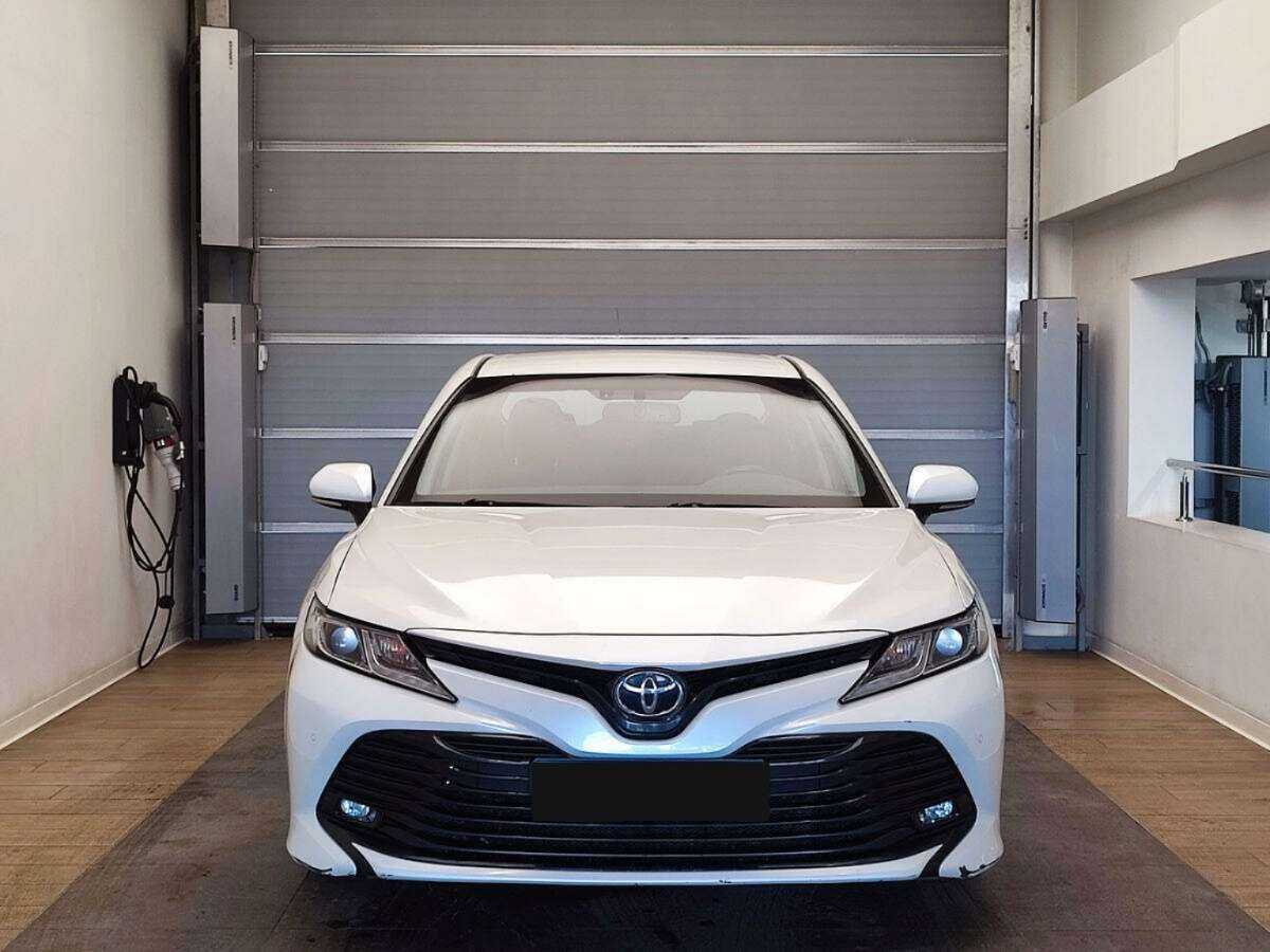 Toyota Camry б/у, 2018, Автоматическая. Фото: #1