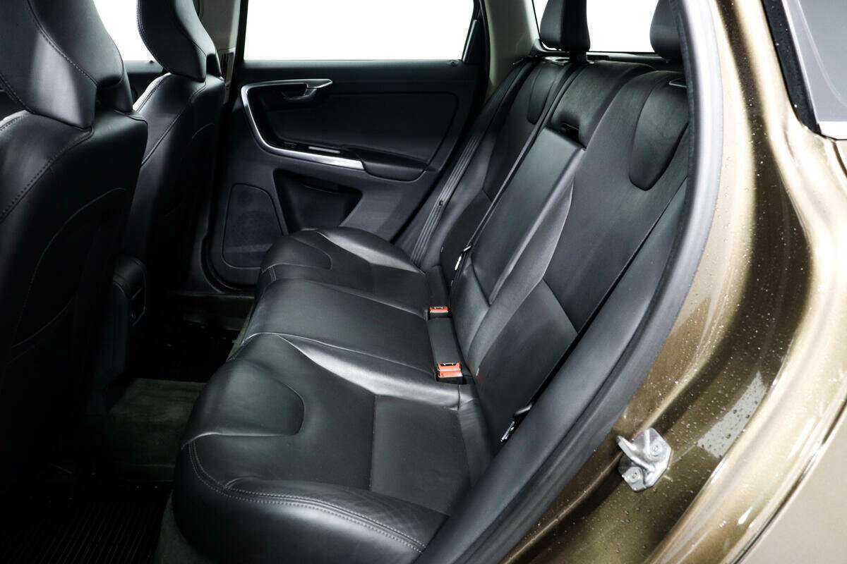 Вольво ИксЦ60 б/у, 2014, Автоматическая. Фото: #11