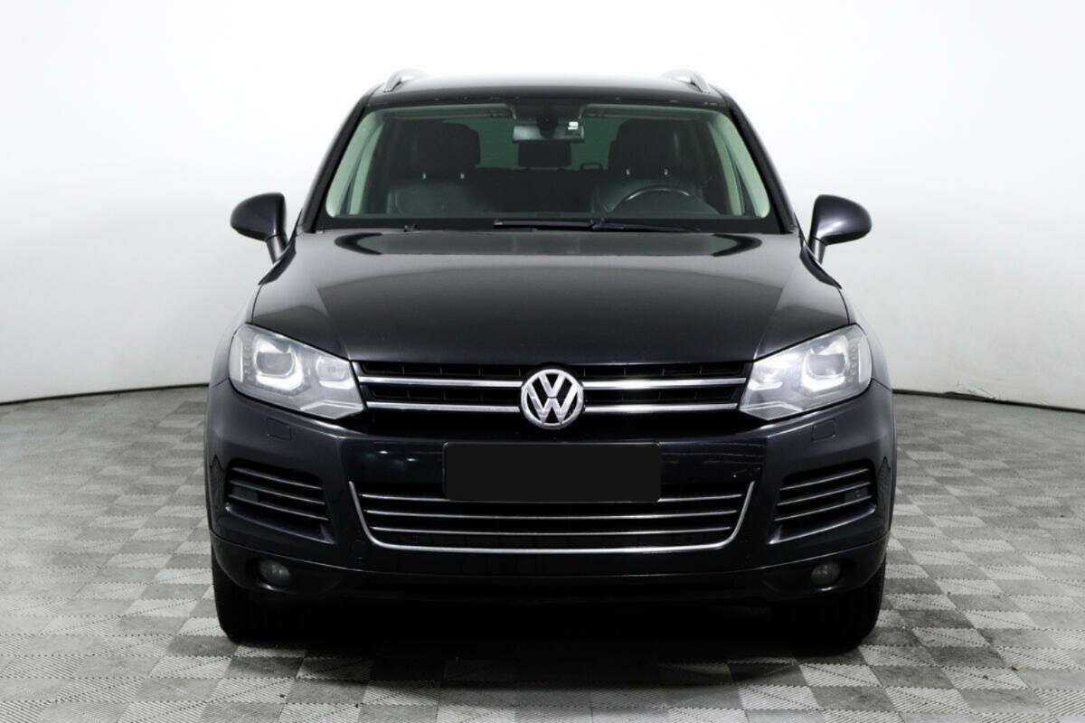 Volkswagen Touareg б/у, 2012, Автоматическая. Фото: #1