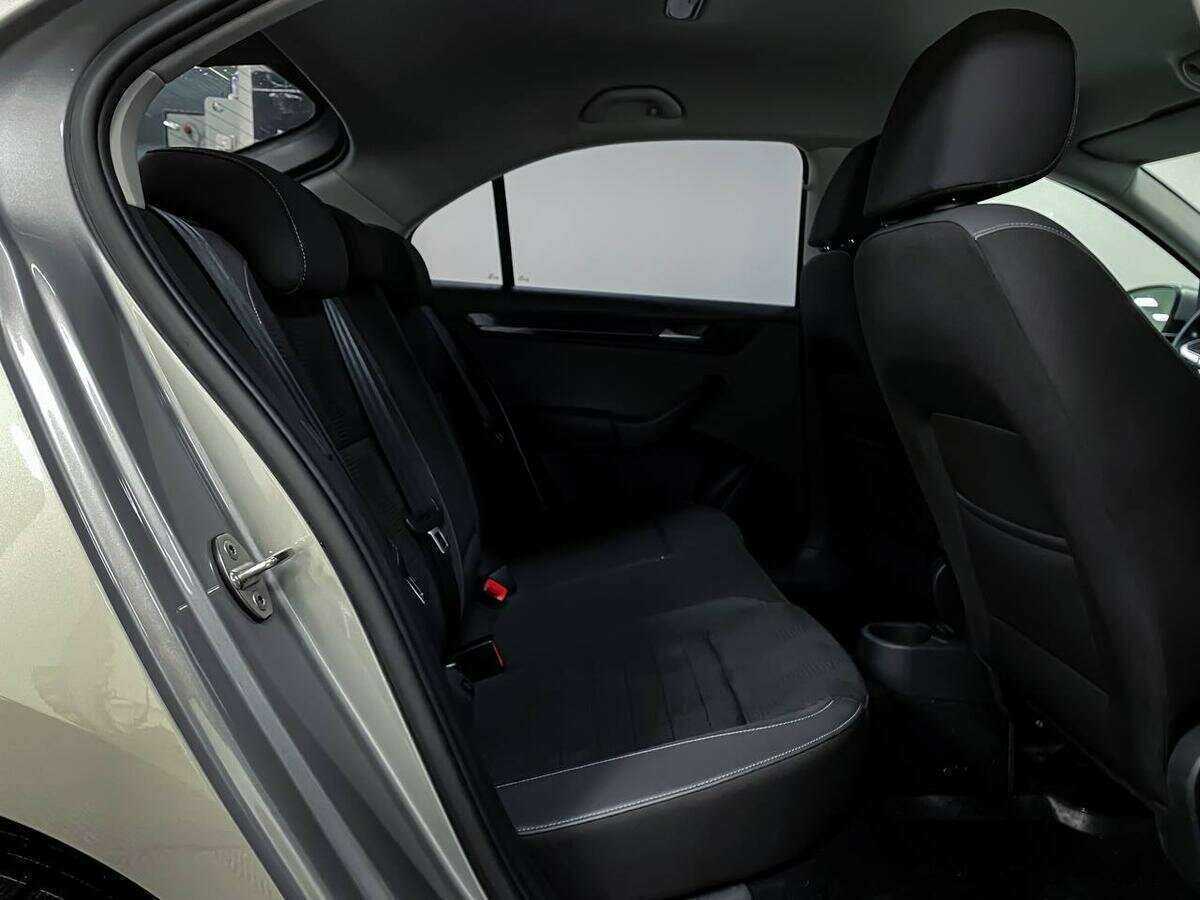 Volkswagen Polo б/у, 2020, Роботизированная. Фото: #11