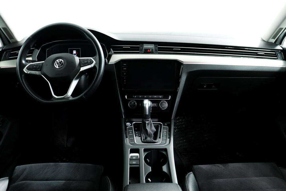 Volkswagen Passat б/у, 2020, Роботизированная. Фото: #10