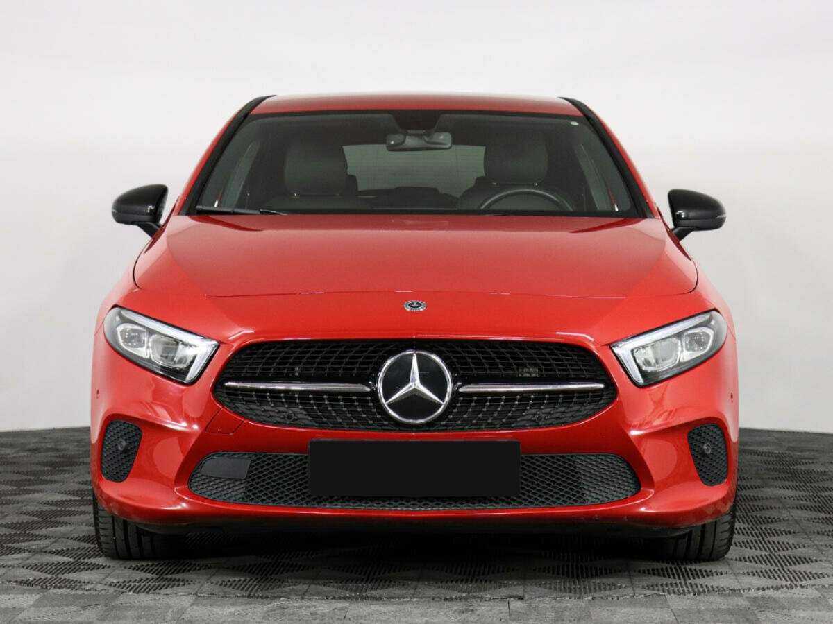 Mercedes-Benz A-Класс б/у, 2018, Роботизированная. Фото: #1