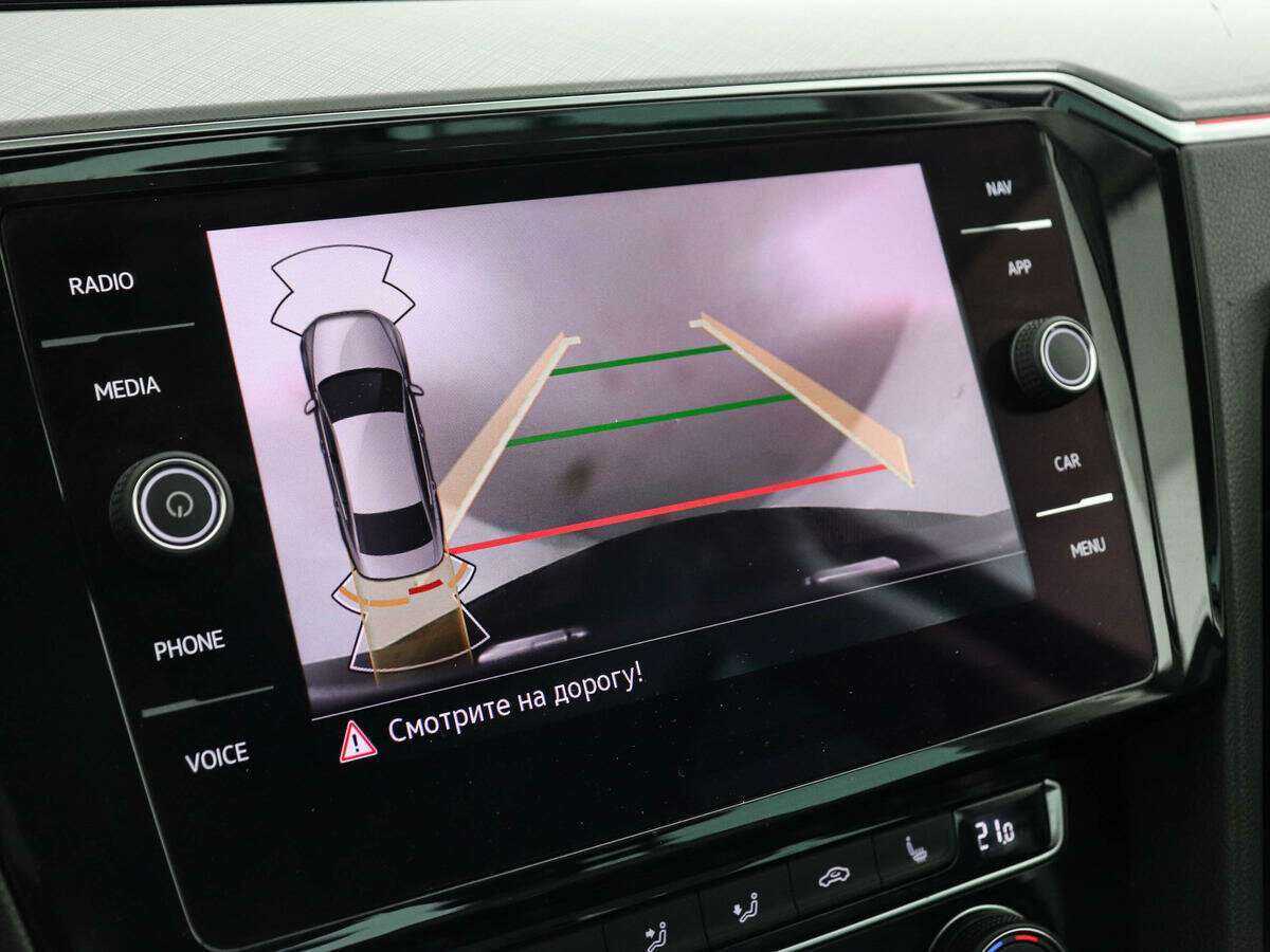 Volkswagen Passat б/у, 2020, Роботизированная. Фото: #12