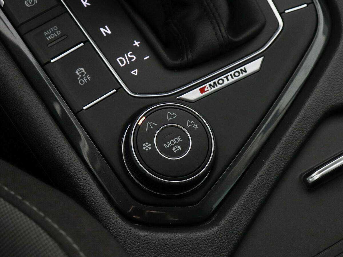 Volkswagen Tiguan б/у, 2017, Роботизированная. Фото: #13