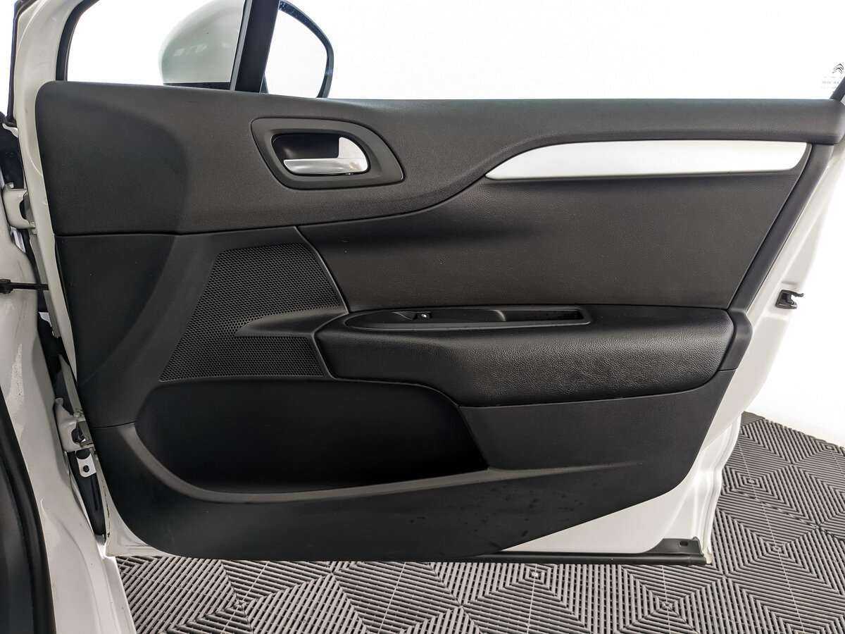 Citroen C4 б/у, 2016, Автоматическая. Фото: #22