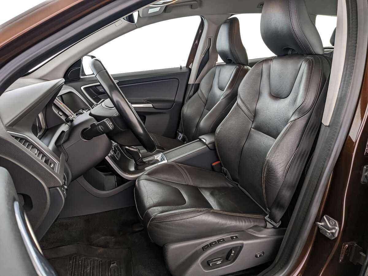 Вольво ИксЦ60 б/у, 2015, Автоматическая. Фото: #15